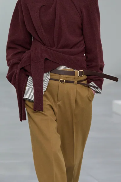 Look 76